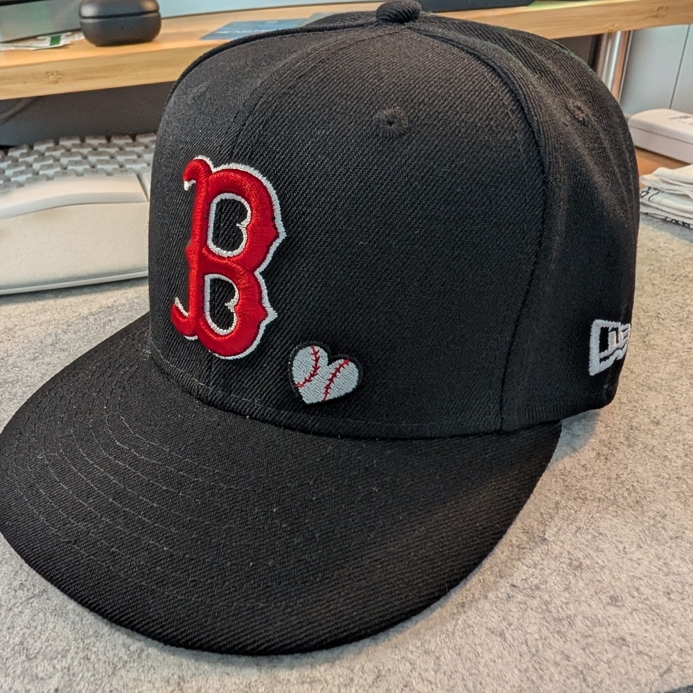 Boston Red Sox Heart Collection World Series 2004 New Era 5950 Hat Black